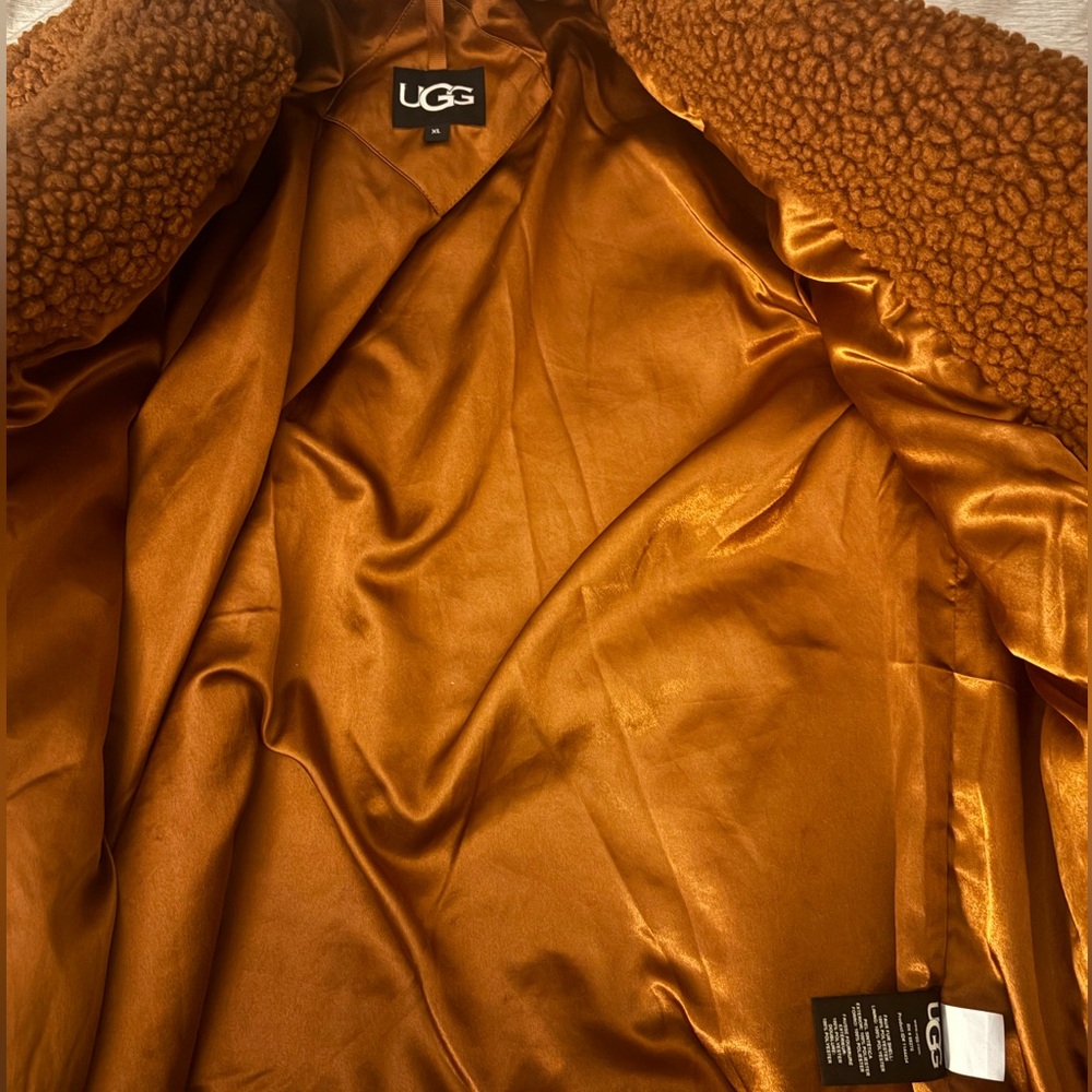 UGG Tan Sherpa Jacket NWOT - Picture 4 of 5
